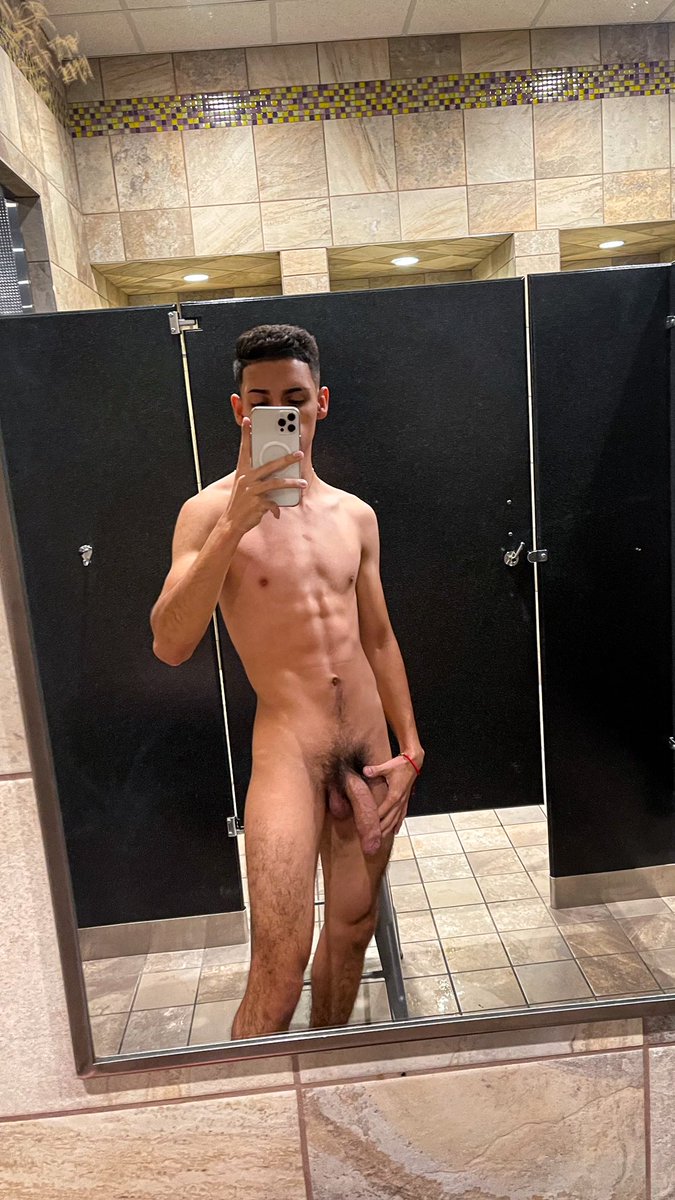 fuxkingxunt's tweet photo. the front or the back?😈 

RT if you’d choose both😅 https://t.co/QFWX4UOfjT