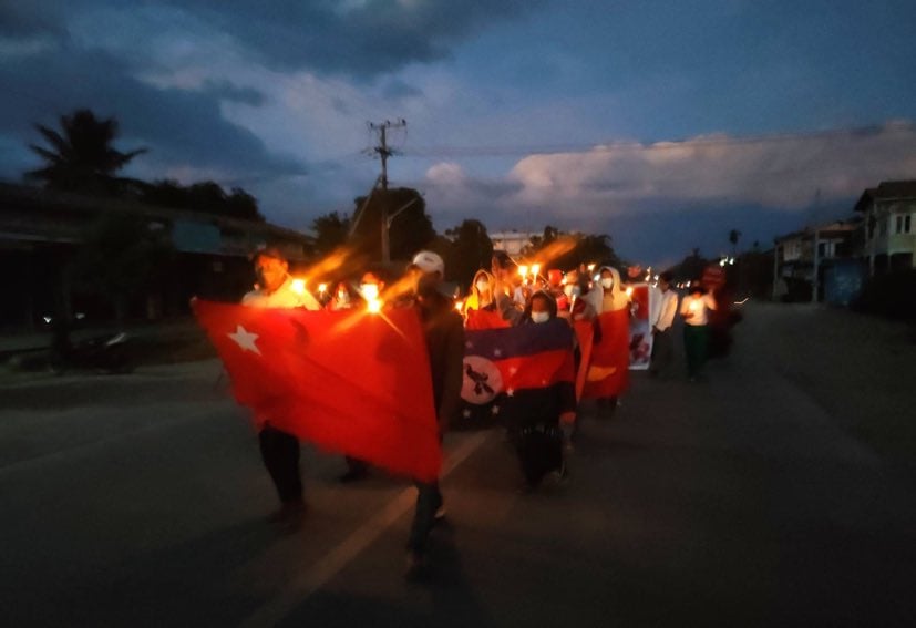 IrrawaddyNews's tweet photo. Residents of Sagaing Region’s Kale showed their opposition to the military regime early Saturday morning. 
(Photo: CJ) 
#WhatsHappeningInMyanmar https://t.co/Sy3E9xrLVA