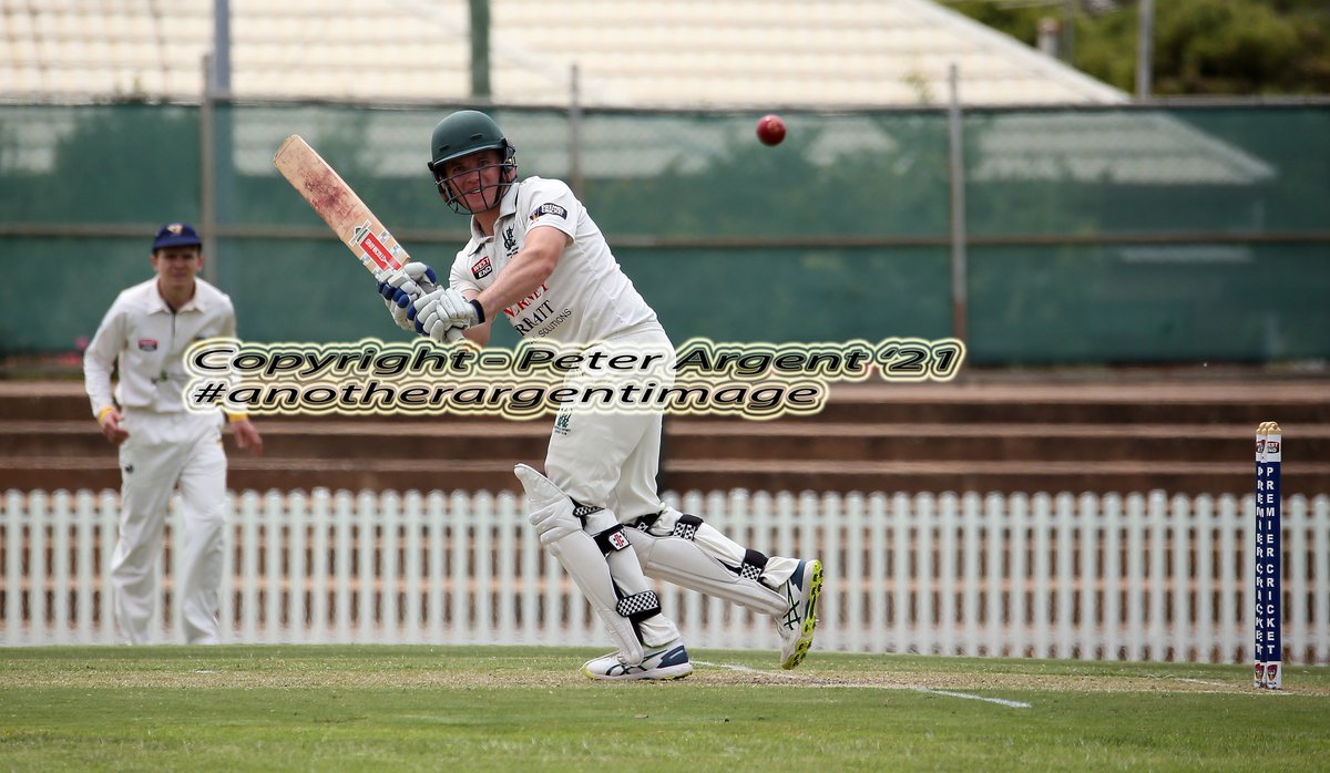 argentphatsnaps's tweet photo. Handy start Tommy Harslett 
Woodville DCC first grade debut - half century before having to retire on 77, with a groin injury 
Certainly got Chook covered! 
#anotherargentimage https://t.co/XAasWLD0Dz
