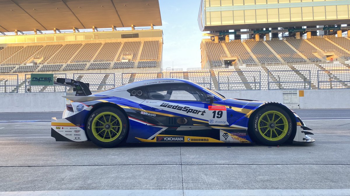 j_Ebichan's tweet photo. #見た人も無言でwedsをあげる
SC300には #RN55M
ARISTOには #SA55M
GTでももちろん #WedsSport 👍 https://t.co/tLk2Km16qp