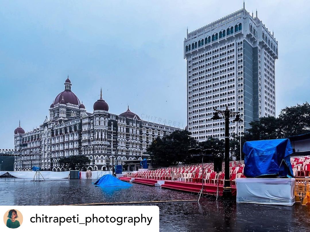 Unusual rains in winter #MumbaiRains 

#traveldiaries #shotoniphone #reflectionphotography #phonephotography #architecturephotography #india #bombay #streetphotography #maharashtra #heritageofindia #mumbaitravel #tajhotelmumbai #rain