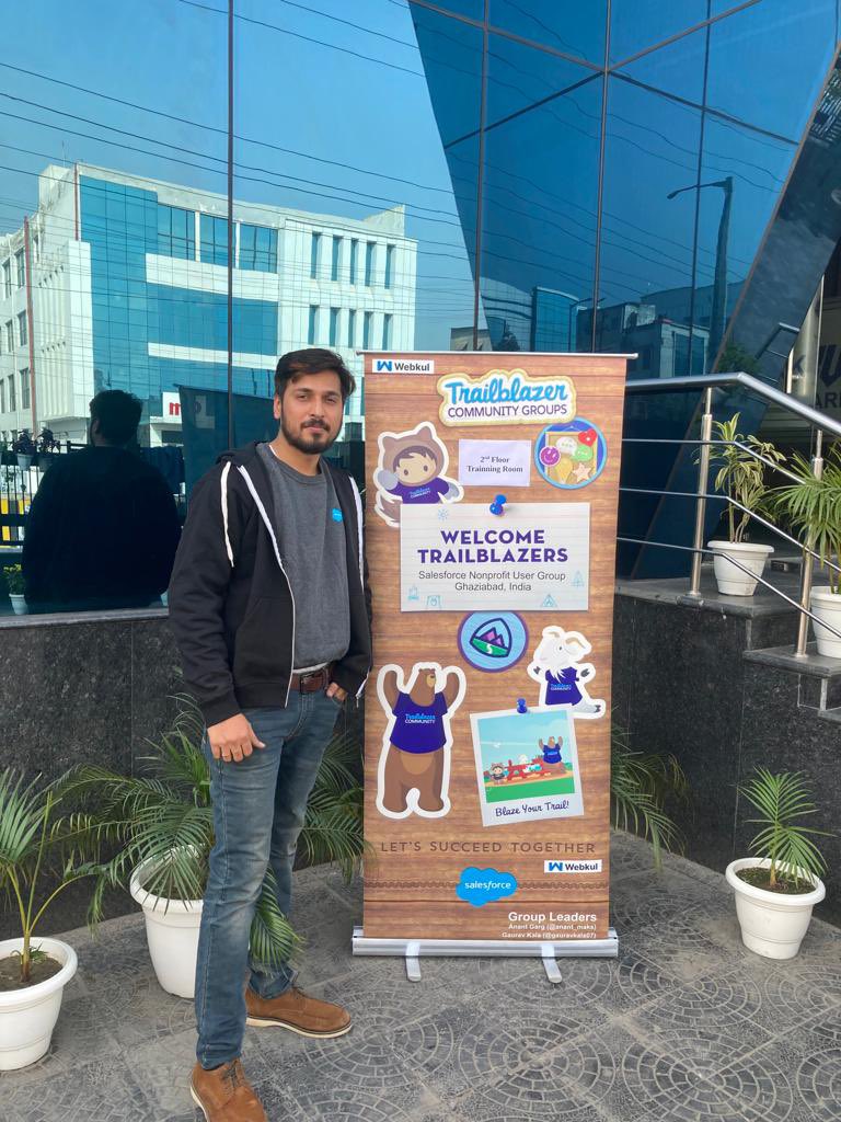 SFNPGhaziabad's tweet photo. We’re all set and about to begin 🎉 
Join us and be a part of the #trailblazercommunity #sfdc4student and show your love to #ohana with @anant_maks @Kailash_sfdc https://t.co/mz1CtYvJth