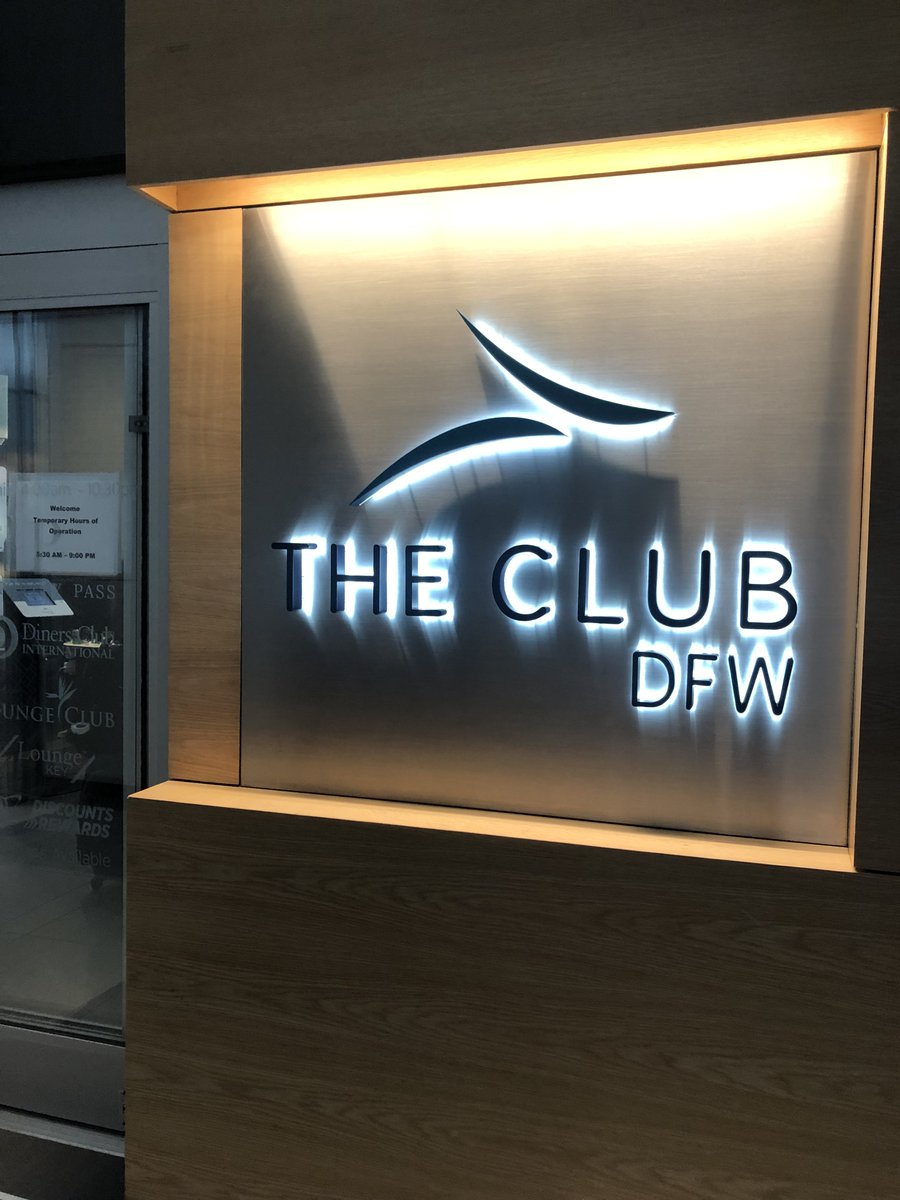 Frequentfly1's tweet photo. @TheClub_Lounge guests for solely the reason of their race or ethnicity. Unacceptable and disgusting. 
I plan to continue to spread awareness to this matter on and off social media as advised. He claimed he already talked to his manager and will be in the clear from anything I report. https://t.co/HDoaC8LcZd