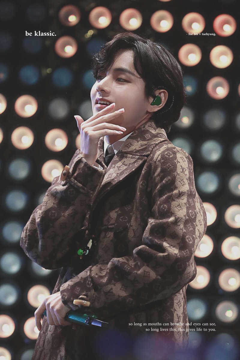 beklassic_v's tweet photo. [HD] 211203 JINGLE BALL #뷔 #태형 #V #Taehyung #BTS #방탄소년단 @BTS_twt https://t.co/crLx2GS7Hx
