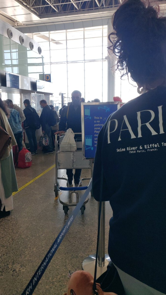 biswasbiswanath's tweet photo. This is how @IndiGo6E is managing queues at @IXCairport, upon asking we were told that they don't have manpower @AAI_Official @DGCAIndia https://t.co/AemodAkWJq