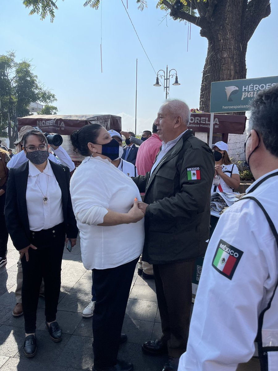 Dip_OlgaChavezR's tweet photo. En nuestra visita a a #Michoacan tuve la oportunidad de platicar con el gobernador Alfredo Ramírez Bedolla, el titular del Instituto Nacional de Migración, Francisco Garduño Yáñez, la maestra Brenda Fraga titular de la Secretaría del Migrante Michoacán.
#ProgramaPaisano https://t.co/0iBkt6JL1u