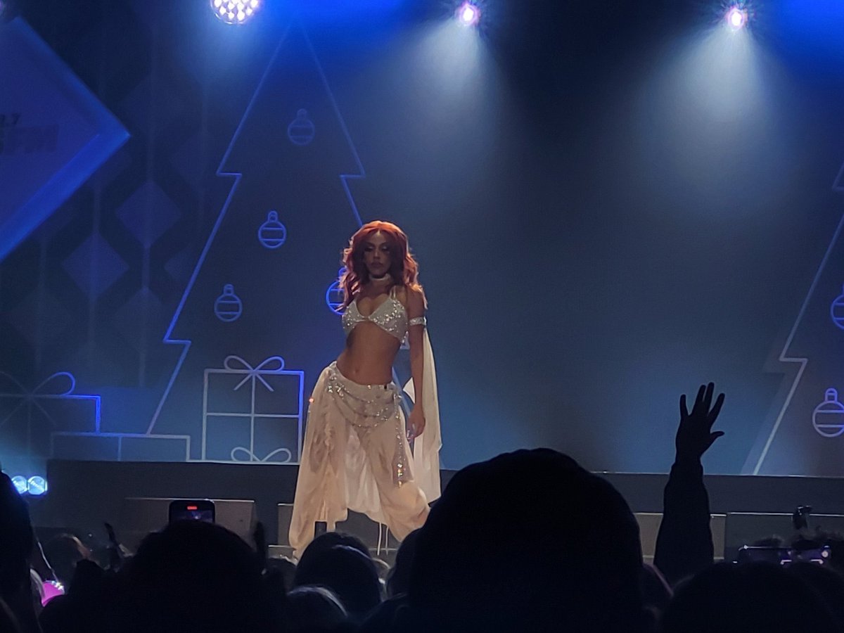 dojaclouds's tweet photo. like wow… @dojacat https://t.co/TeoR8eY56P