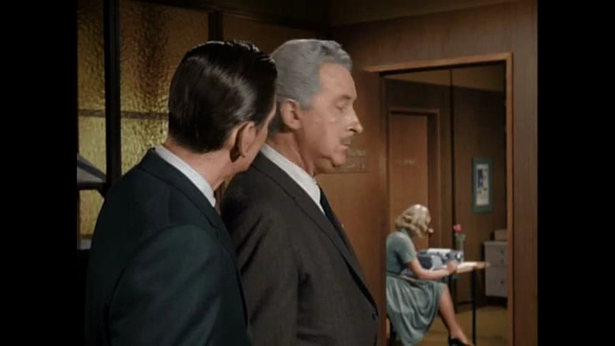UKNoContextTV's tweet photo. Do you remember this episode of #Bewitched? [6.13765@307s] #TVWithZeroContext #ABCUS https://t.co/REX5jQgPdK