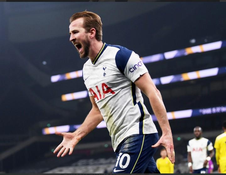 BoHMu1's tweet photo. @HKane @SpursOfficial In my country (Vietnam), people only like one player and that is Cristiano Ronaldo but for me, the player that I see in the future, he will be one of those people that you will have to admire.
Don't judge him in the present, wait for the moment when he wins (Harry Kane) https://t.co/C8OVycYPoI