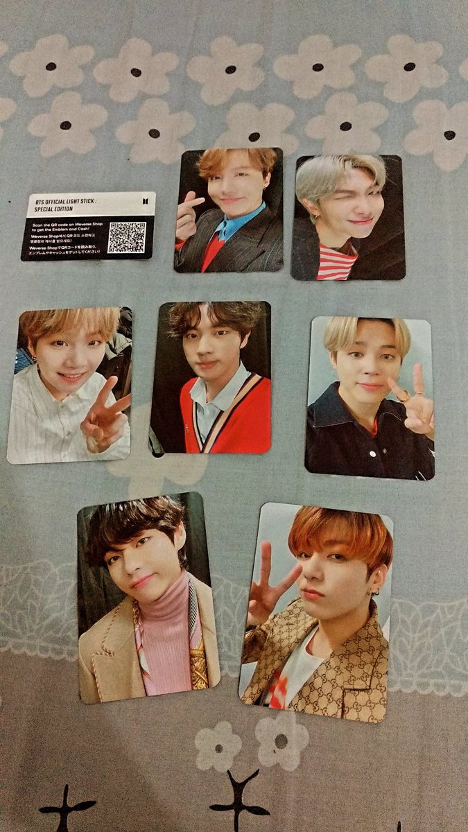 risataekook_975's tweet image. Izin wts my 
Ready PC Amy bomb official 
Kebetulan ini punya aku sendiri my
Good condi
Tanya2 bisa DM ya,bisa dari toko orange jga...
Dan minta tolong di rt ya my kalau liat ini,makasih 💜

Taekook 40
Jimjinsuga 35
JHope njoon 30
#merchbts 
#jualpcbts
#bts