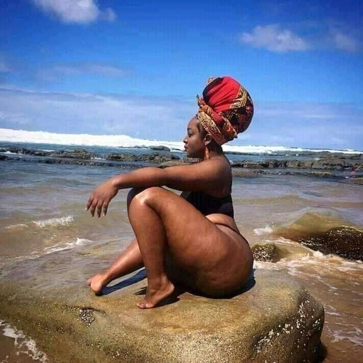 Davido30k's tweet photo. • Move Your Body https://t.co/f6R3Ds7d1u https://t.co/Nm6JO4c3xj