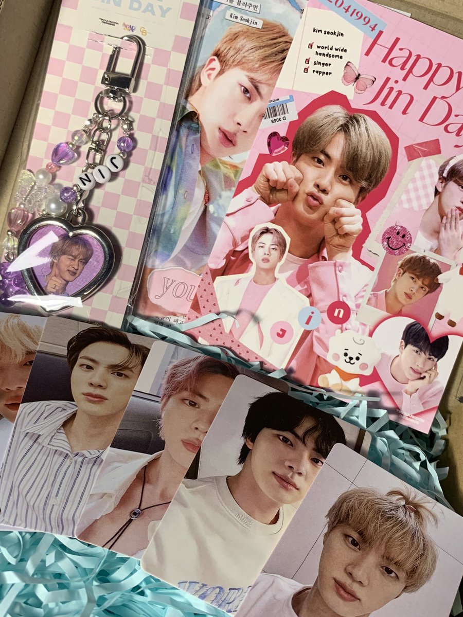 gabmesina's tweet photo. NOMERZ thank you for my seokjinnie day kit BROOOOOO β¨β¨β¨ @tinyjjkook @heartcoreph @ggukcart #tinyjjkookfeedbacks #hcthanks https://t.co/U6uAIxVm1N