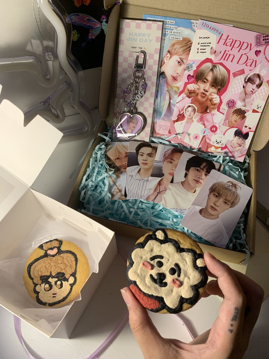 gabmesina's tweet photo. NOMERZ thank you for my seokjinnie day kit BROOOOOO β¨β¨β¨ @tinyjjkook @heartcoreph @ggukcart #tinyjjkookfeedbacks #hcthanks https://t.co/U6uAIxVm1N