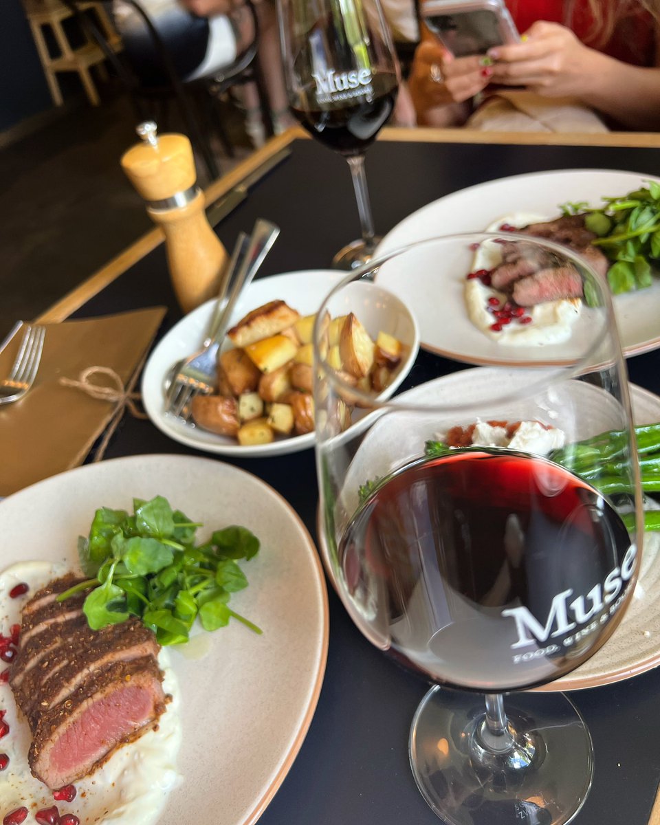 The meet the maker series @CanberraMuse was a perfect pairing of great wines, delicious food and lively conversation.Every course was thoughtfully matched to a <a href="/LarkHillWine/">Lark Hill Winery</a>. Follow @CanberraMuse for future events!
#sofranksocial #visitcanberra  #canberrawines #invite