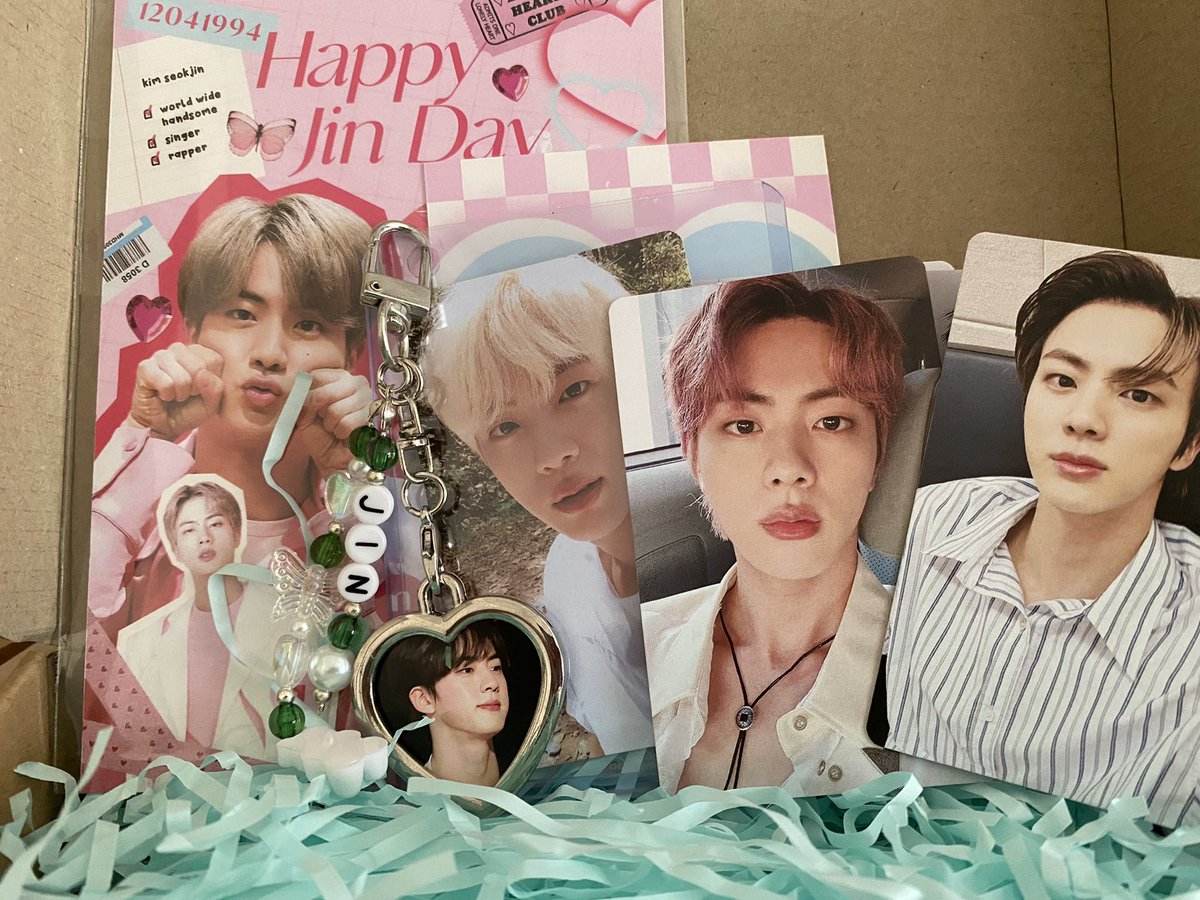 icebukopop's tweet photo. @tinyjjkook @heartcoreph Thank you for making Jinβs day extra special π I super love the Jin Day Package π₯Ί https://t.co/BFKM4s6Cwn