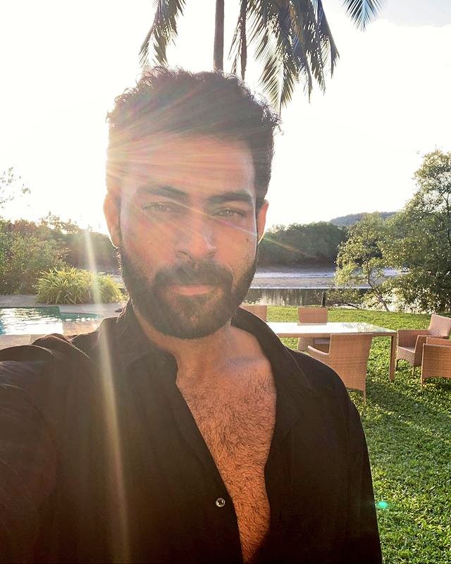 Here's a pic of #VarunKonidela to brighten your day. Literally ! ☀️

@IAmVarunTej #Ghani #F3Movie