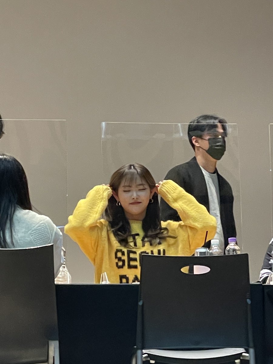 HADORI__'s tweet photo. 혜주야 나 내려가면 귀잡는 포즈 한번만 해줘☺️ https://t.co/WWGjsT7yuQ