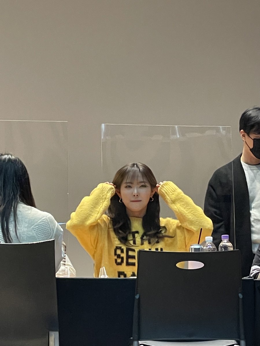 HADORI__'s tweet photo. 혜주야 나 내려가면 귀잡는 포즈 한번만 해줘☺️ https://t.co/WWGjsT7yuQ