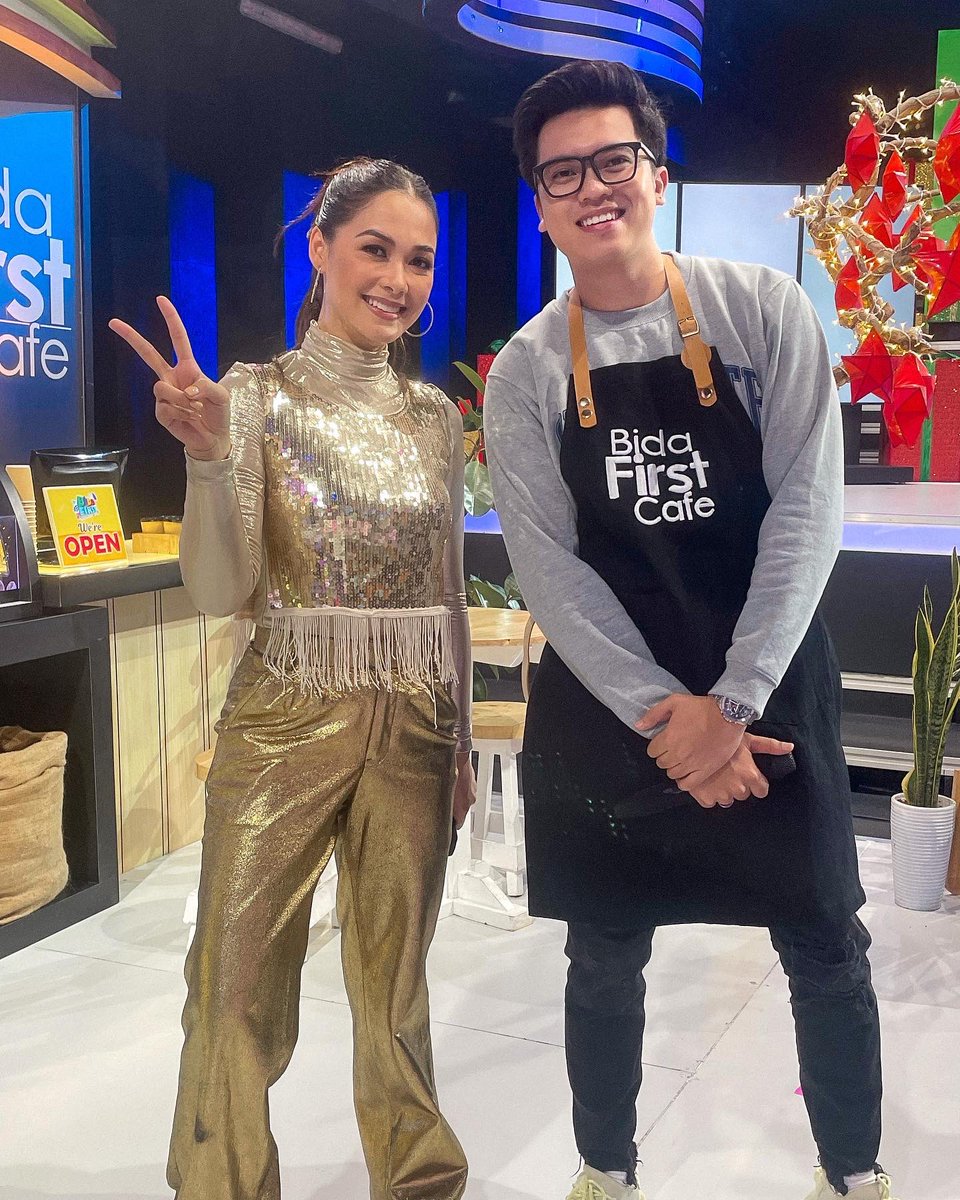 kimpoyfeliciano's tweet photo. Napakaganda ng kasama natin sa Bida First Café today!! 🙈🥰 Thank you @dprincessmaja! Mas malakas ka pa sa kape, nagising ako! HAHA 🤣 https://t.co/CunpKDYwox