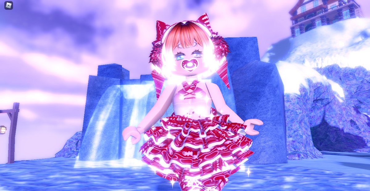 CallmehStargirl's tweet photo. ROYALEHIGH GIFTING EVENT DAY 4
YOU WILL GET : North pole present skirt
My thoughts: IT IS SO BEAUTIFUL! I REALLY LOVE THIS SKIRT. TOTALLY FITS MY OUTFIT YAY :D
#royalehigh #royalehighchristmas #royalehightea #cybertea #royalehighevent https://t.co/8g628CbrlR