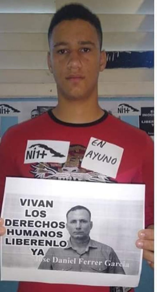 #SOSCuba 
Soy <a href="/anabelkisfg/">Ana Belkis Ferrer Garcia</a> 
Dictadura d <a href="/RaulCastro_Ruz/">Raul Castro Ruz</a> y <a href="/DiazCanelB/">Miguel Díaz-Canel Bermúdez</a> impiden a hijo de <a href="/jdanielferrer/">José Daniel Ferrer</a> entrar a verlo como castigo y venganza por salir pacificamente a las calles el 15/11.