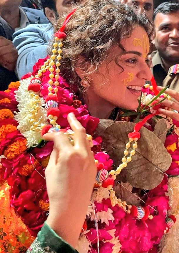 Charm of this lady is something else 🌼❤️
#kanganaranuat #KanganaRanaut