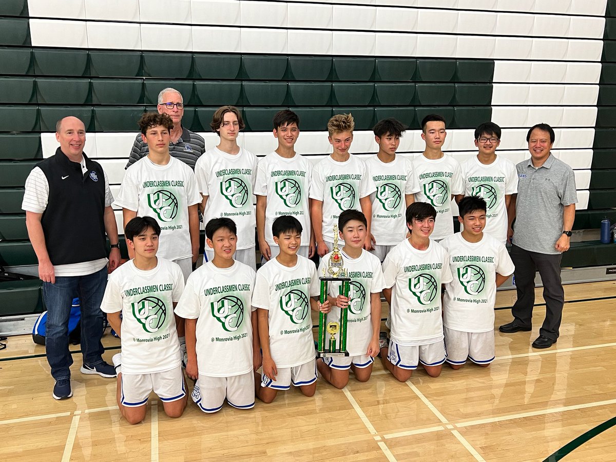titanhoops's tweet photo. Congratulations to our Titan freshman for capturing the Monrovia Tournament Championship today defeating Northview 55-24. Keep Rowing! #EarnedNotGiven #BleedBlue #4:1 https://t.co/Hx2pzHHyGI