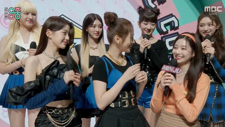 yyujinationn's tweet photo. the way minju is the happiest when she's with her izone members 🥺 https://t.co/Yt07zD0Bue