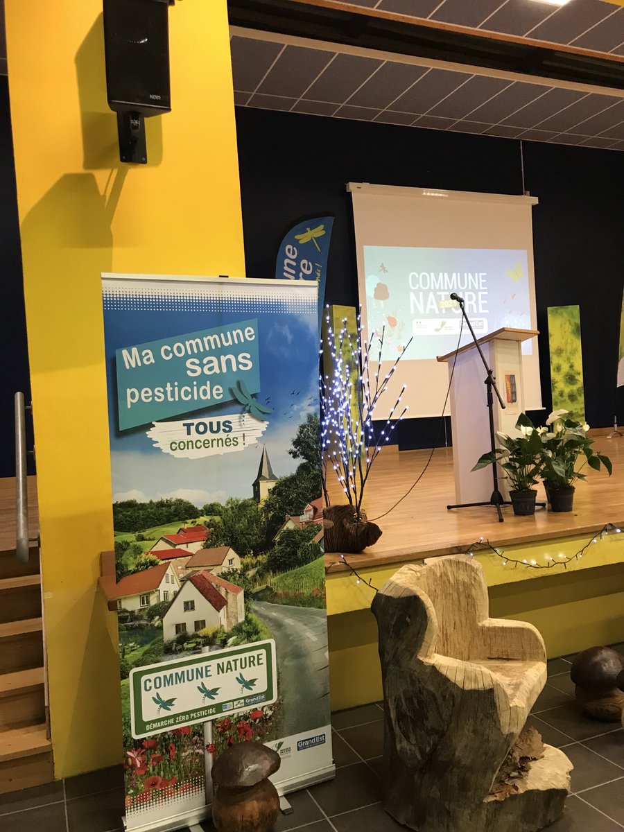 PignyE's tweet photo. Remise des prix par la regionGrand Est à Hautes Rivières (08) pour les communes nature https://t.co/t5K4OPYDFj