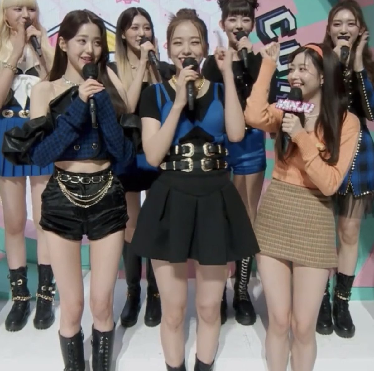 minjoozone's tweet photo. our precious f3 reunion😭 they look so overjoyed to see each other again. minju looks so proud of the annyeongz babies too🥺 I just can’t get over this https://t.co/JJTa9flbeb