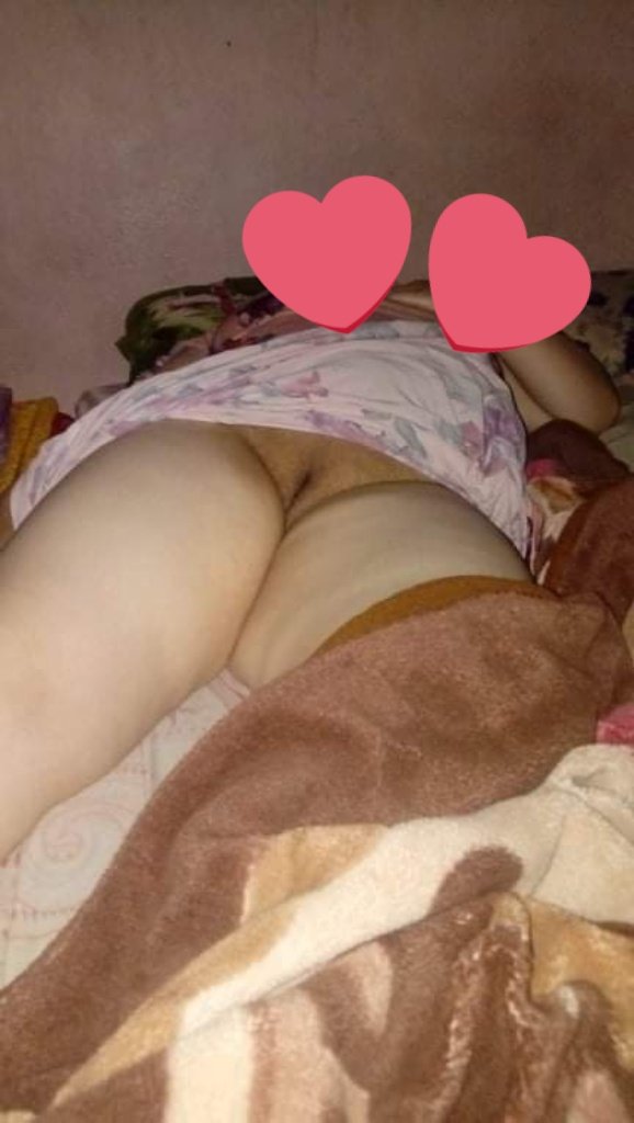 لعريضة راقدة 👙👙👙