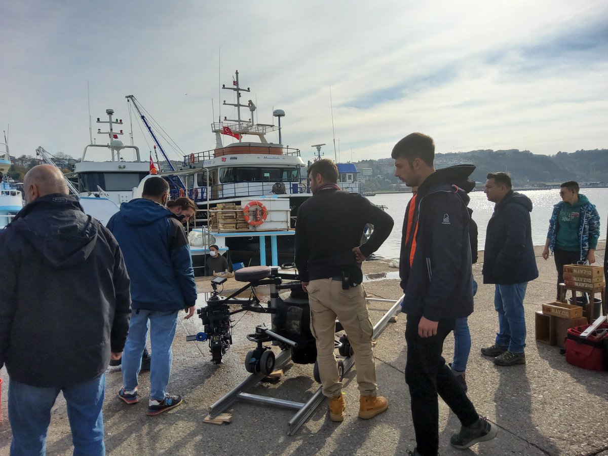 alaborask's tweet photo. Teknemiz yola çıkmaya hazır mı kaptan? 🚢😎
#alaborahayatlar #belçimbilgin #cemalhünal #alicangebeş #film #filmçekimi #movie #deniz #türkfilmi https://t.co/2zxgTmpmXY