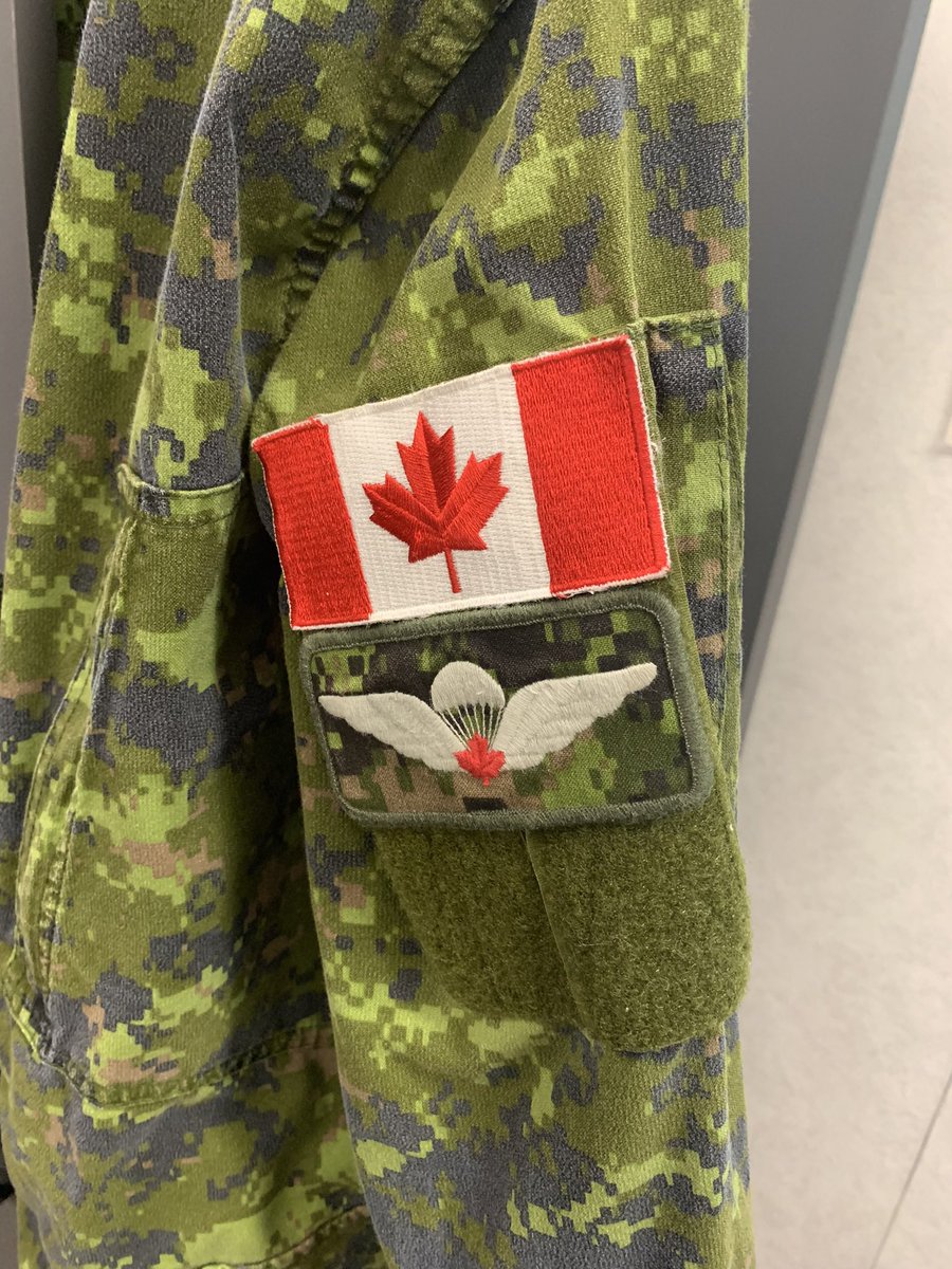 DavidGrebstad's tweet photo. Today marks the end of the #UBIQUE150 commemorative period and is thus the last day the commemorative patch is authorized for wear. On Monday I’ll be back to wearing my jump wings. https://t.co/lqjTLbHgeY