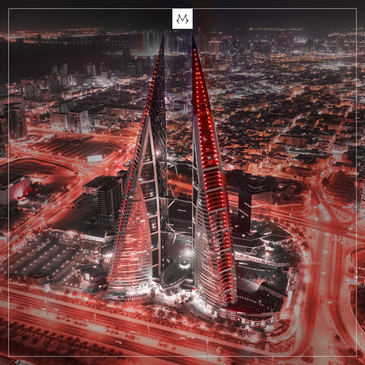 Moda_Mall's tweet photo. In honor of the Kingdom’s 50th National Day, the Bahrain World Trade Center lights up in the colors of the Bahrain Flag.
#BWTC #MODAMall #Bahrain #luxury #shopping #BahrainNationalDay #BahrainOursYours #oursyoursbahrain https://t.co/KldElESEUe