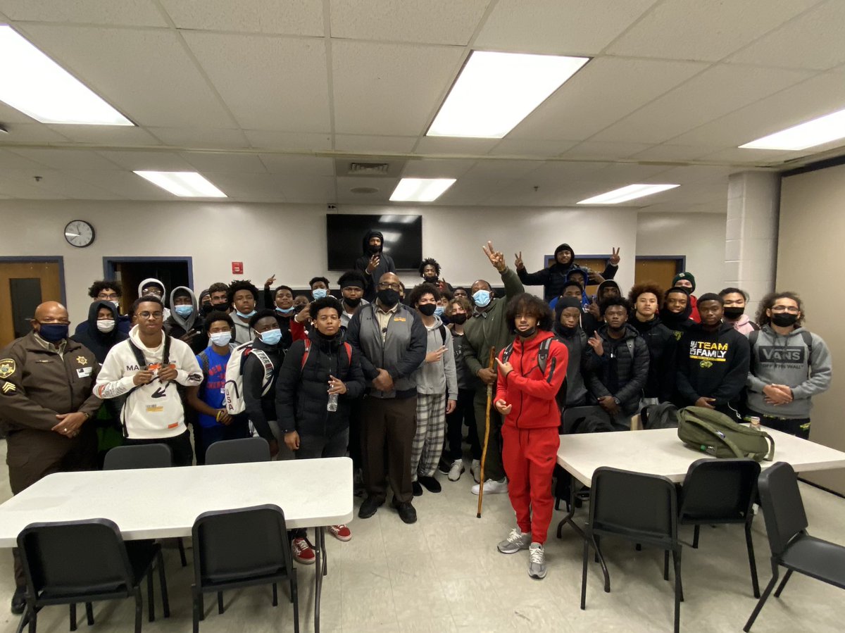 wlhstpp's tweet image. Our Varsity and JV Football players were inspired by our special guests to “Find their Purpose and Create their Path”