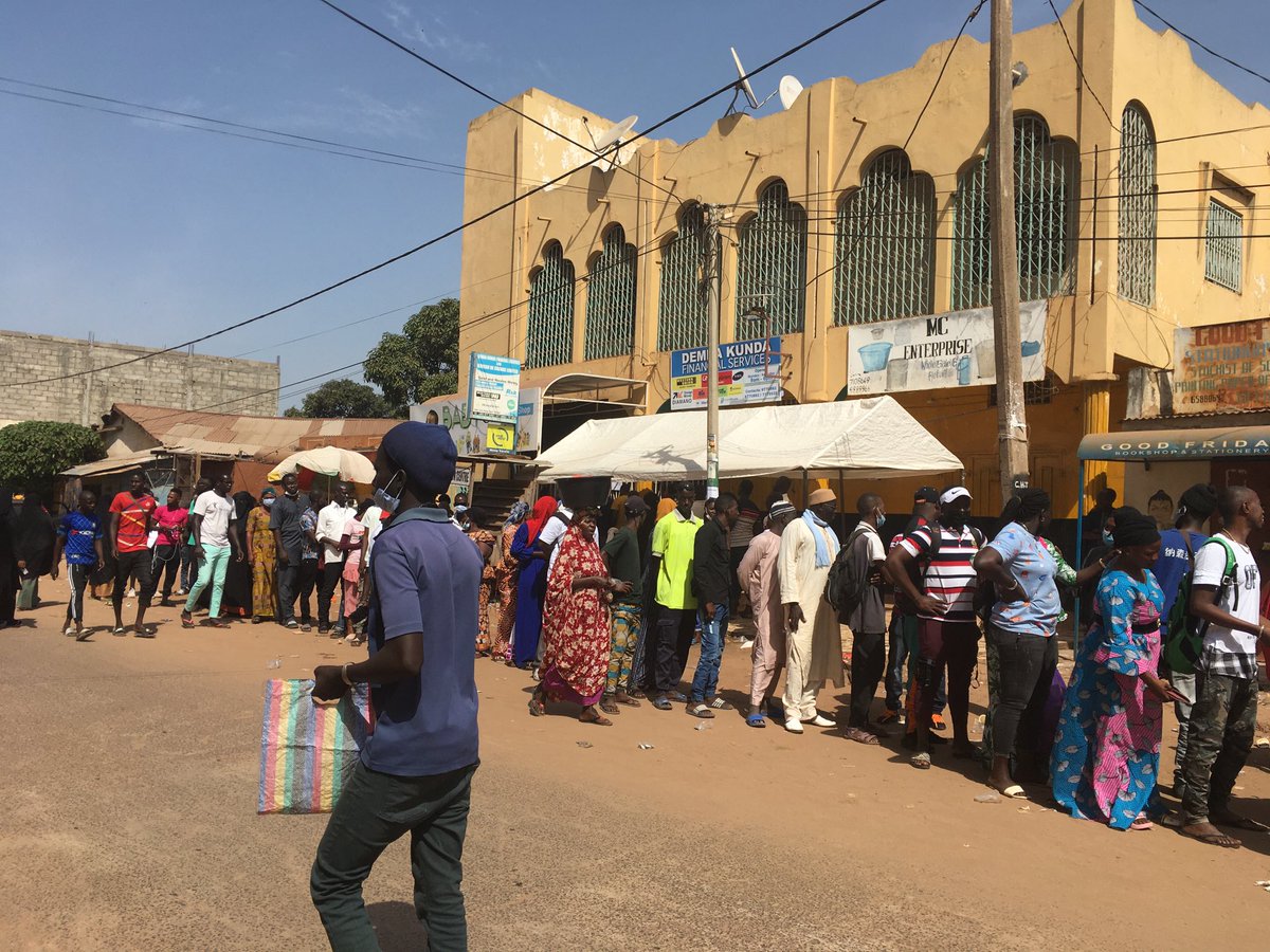 LA_Bagnetto's tweet photo. It’s now midday, and #voters are standing in the hot ☀️ at #plazacinema #serekunda #Gambia waiting to vote. #gambiadecides2021 https://t.co/vHGVoxmcPQ