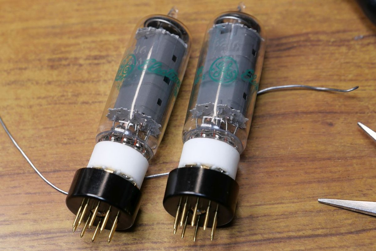 iiwi_hirano's tweet photo. 6216→6P1Pアダプタを自作して、TUBE-P01Jに挿してみました。
・2番7番を入れ替える
・9番は繋げない
・あとはそのままストレート
6216の動作としては規格オーバーですが、常用ではないのでよしとします。
#真空管
#オーディオ
#球ころがし
#球転がし
#tuberolling https://t.co/hXZSfLixZi