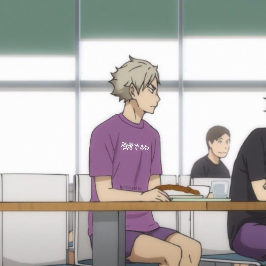 ⠀
⠀⠀ห๋า นี่ใส่เสื้อทีมตัวใหม่กันสามคนจากทั้งทีมเนี่ยนะ มันจะน้อยเกินไปหรือเปล่า ? ไม่สมกับของใหม่เอาซะเลย !

⠀⠀" แต่เอาเถอะ — เดี๋ยวคนอื่นกับเพื่อนร่วมทีมปีสามที่เหลือก็คงทยอยใส่กันตามมาล่ะมั้ง "
⠀