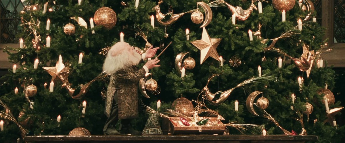 itsmovies's tweet photo. Christmas at Hogwarts really feels like home. https://t.co/cL74v64kzY