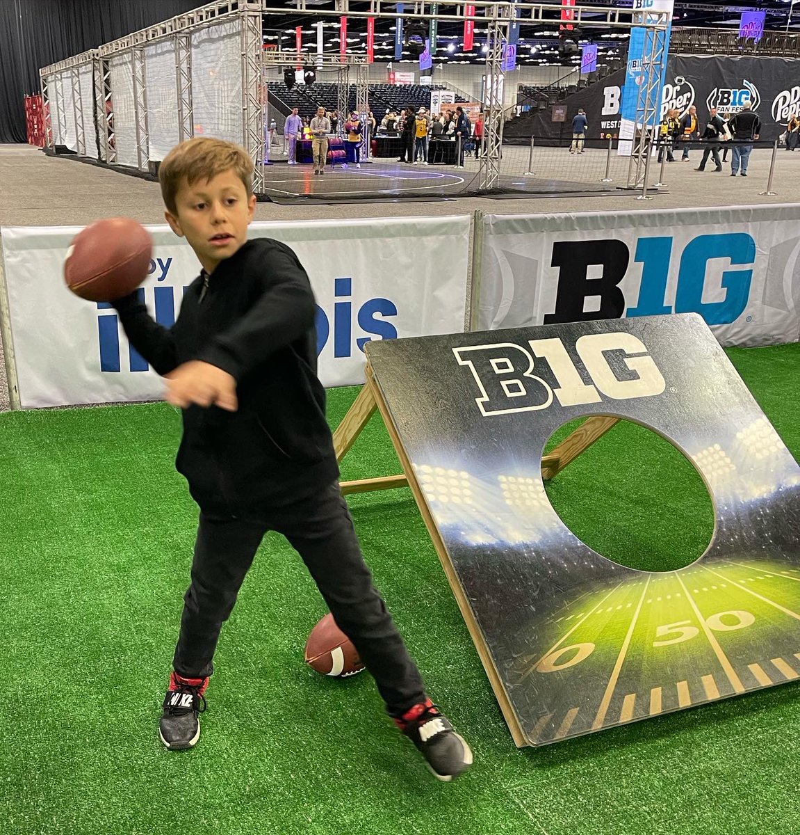 JamieLittleTV's tweet photo. Had fun representing #FOXSportsCares with the @specialolympics Indiana FanFest event last night. Brought the whole family! #bigtenfootball #bigtenfanfest https://t.co/dvQj8YfEOY