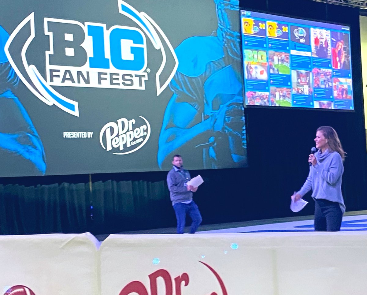 JamieLittleTV's tweet photo. Had fun representing #FOXSportsCares with the @specialolympics Indiana FanFest event last night. Brought the whole family! #bigtenfootball #bigtenfanfest https://t.co/dvQj8YfEOY
