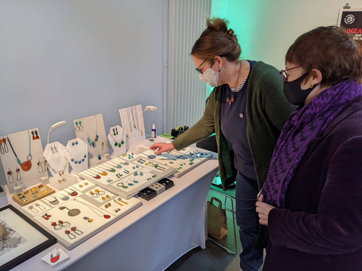 DovecotStudios's tweet photo. Thank you @SarahBoyack for showing support by visiting us and @ed_glow today for #SmallBizSatUK. Pictured with Scottish designing talent @PickOneWeaver, @thom_tricia and @caroline_finlay. 

GLOW is on today &amp; tomorrow - come and support small creative businesses in style. https://t.co/63e7IkiEA4