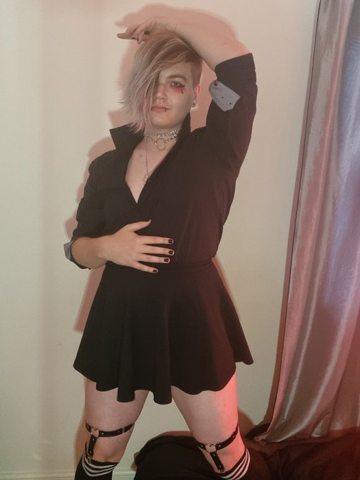 You ever just wear all black #Femboy #femboyfriday https://t.co/1wnhTfYg0K<a href="/tag/femboy"class="tags">#Femboy</a><a href="/tag/femboyfriday"class="tags">#femboyfriday</a>