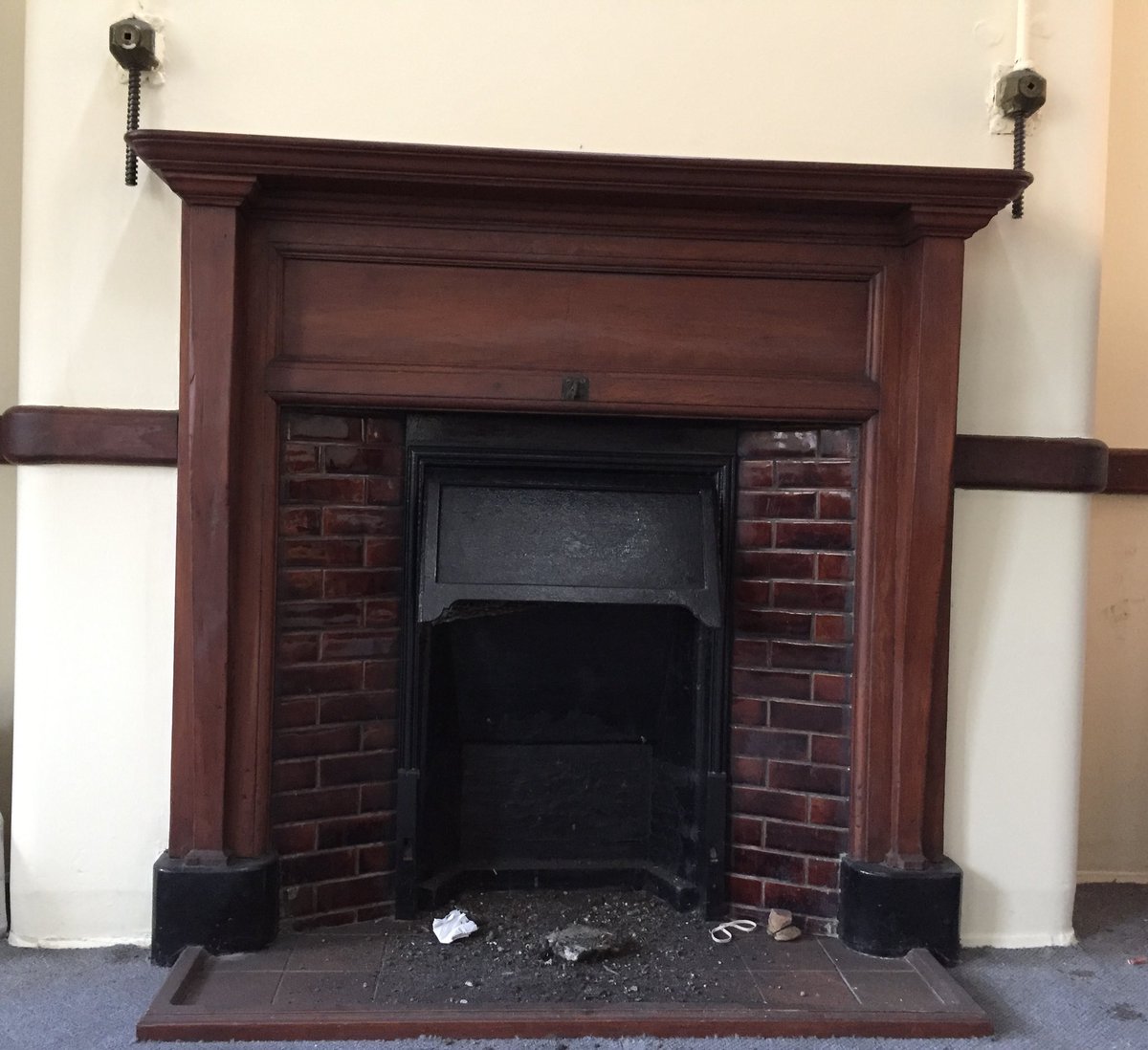 Day 4 #ArchiveAdventCalendar 

#WarmFire 

You will need your imagination for this one!!

Some lovely fireplaces, photos taken in 2016

#Whitchurchhospital 
#mentalhealthhistory 
#fireplace
#coalfire