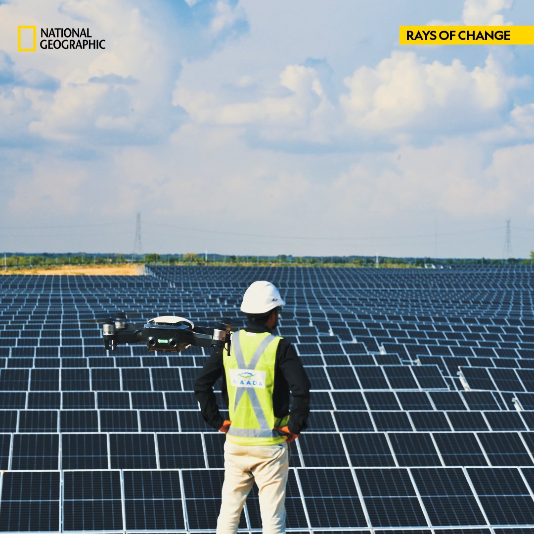 NatGeoIndia's tweet image. In Bikaner, a feat of resolve, hard work, &amp;amp; engineering will be achieved.
See the story of one of the world’s largest solar plant, at a single location, by an independent power producer in #RaysofChange, tonight at 8 pm.
#PartnerContent Produced by Nat Geo with @avaadaenergy