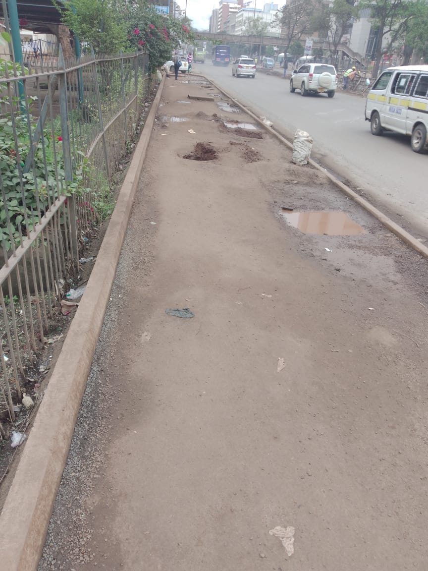 Ngugii254's tweet photo. This' avenue is very risky!! 
TUK comrades are suffering
#TechnicalUniversityOfKenya
#haileSelasieAvenue
@NairobiMetropo1 https://t.co/Jlre7nrrc7
