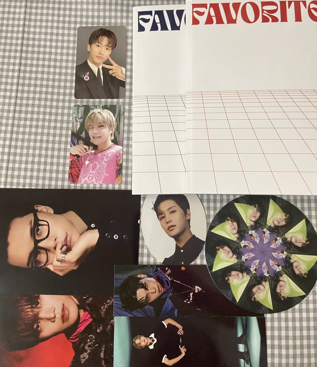 iyahscart's tweet photo. β° . . . #iyahmails β‘Μ | #PUPSalamat
sexy pulls :p ,, finally my first
mark album pull T^T ! thank
you for the smooth transaction
@PupsCuddle ! <3 https://t.co/04Hpbtgcs4