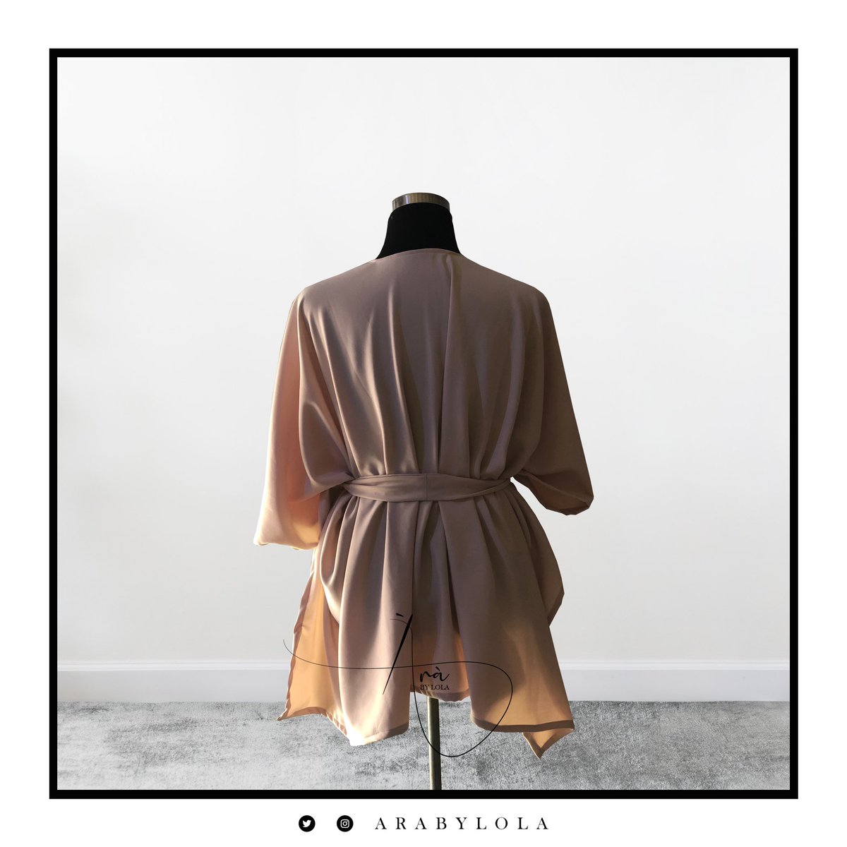 arabylola's tweet photo. Fall kimono available. 
NGN 2500
Size: One size fits all.
Length: 30’
kindly note that this could also be made available in any colour or length of your choice. 

Send a DM to order. (Limited Stock) https://t.co/PwpQkL3f0U
