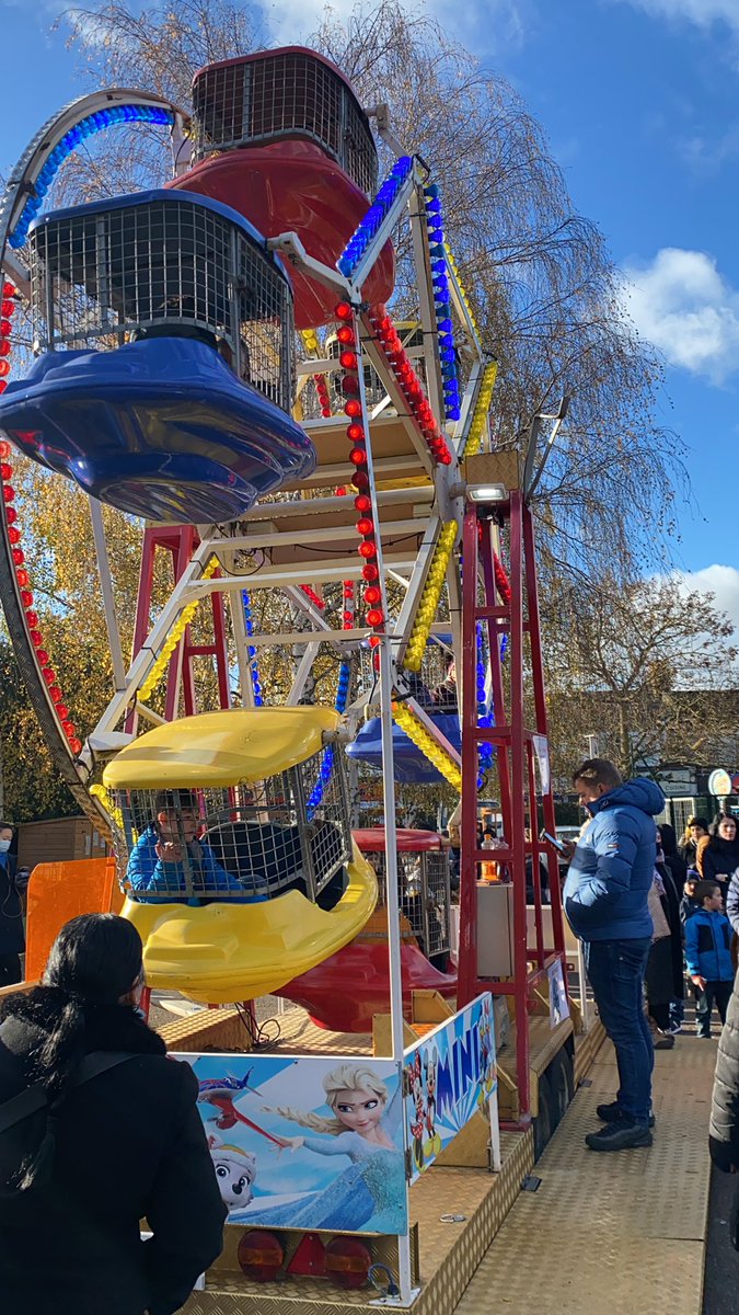R2Woodside's tweet photo. Woodside winter fair!!! So much fun!!! https://t.co/o1PrvQ18Jh