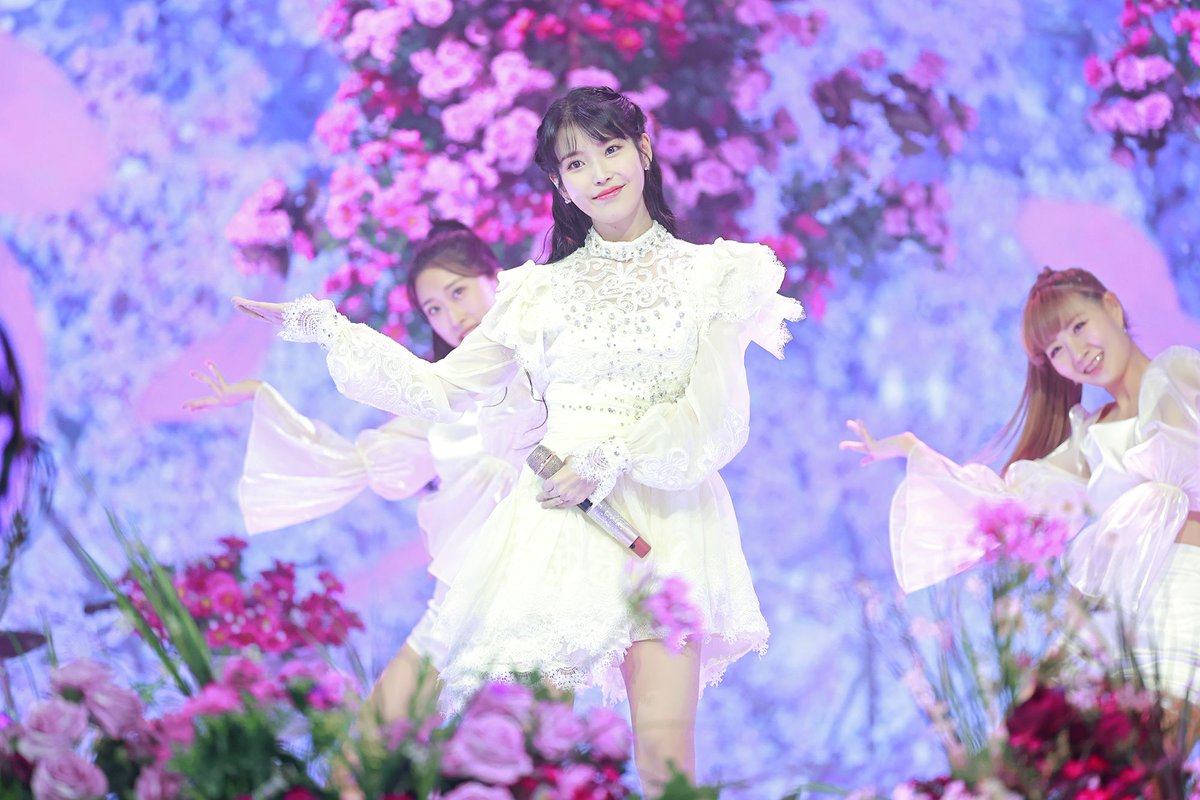 Coowoo_8's tweet photo. 멜론 아티스트 채널 포토 - 아이유 41P
https://t.co/3QLiCrCUYT https://t.co/nLwih8CMzq